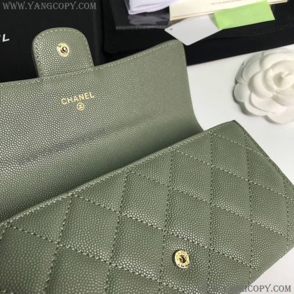 シャネル スーパーコピー 二折りカブセ長財布 キャビア shm47119