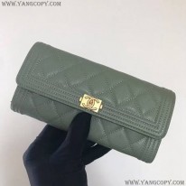 シャネル コピー キャビア 二折りカブセ長財布 ボーイ シャネル コピー shc96709
