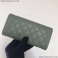 シャネル コピー キャビア 二折りカブセ長財布 ボーイ シャネル コピー shc96709