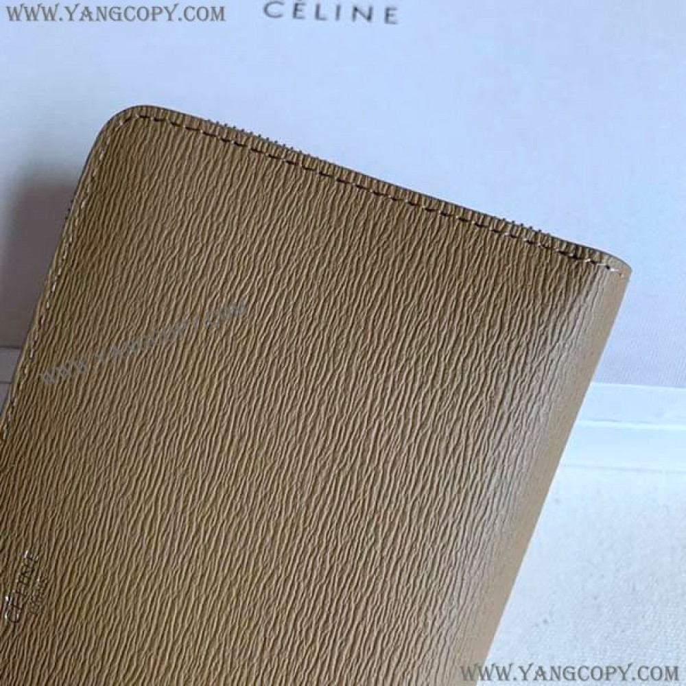 セリーヌ 偽物 ラージ ジップドウォレット 長財布 Cee39397