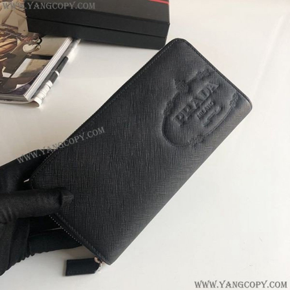プラダ 偽物 サフィアーノ 長財布 pug38342