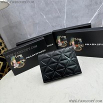 プラダ 偽物 ブラッシュド レザー 折り財布 puw31659