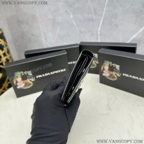 プラダ 偽物 ブラッシュド レザー 折り財布 puw31659
