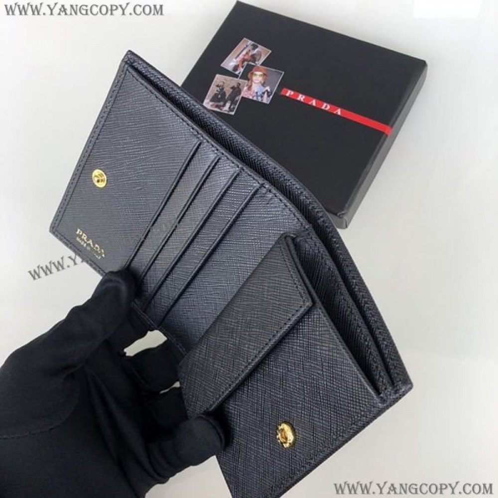 プラダ 偽物 二つ折り財布 ☆VITELLO MOVE☆コンパクト pup65095