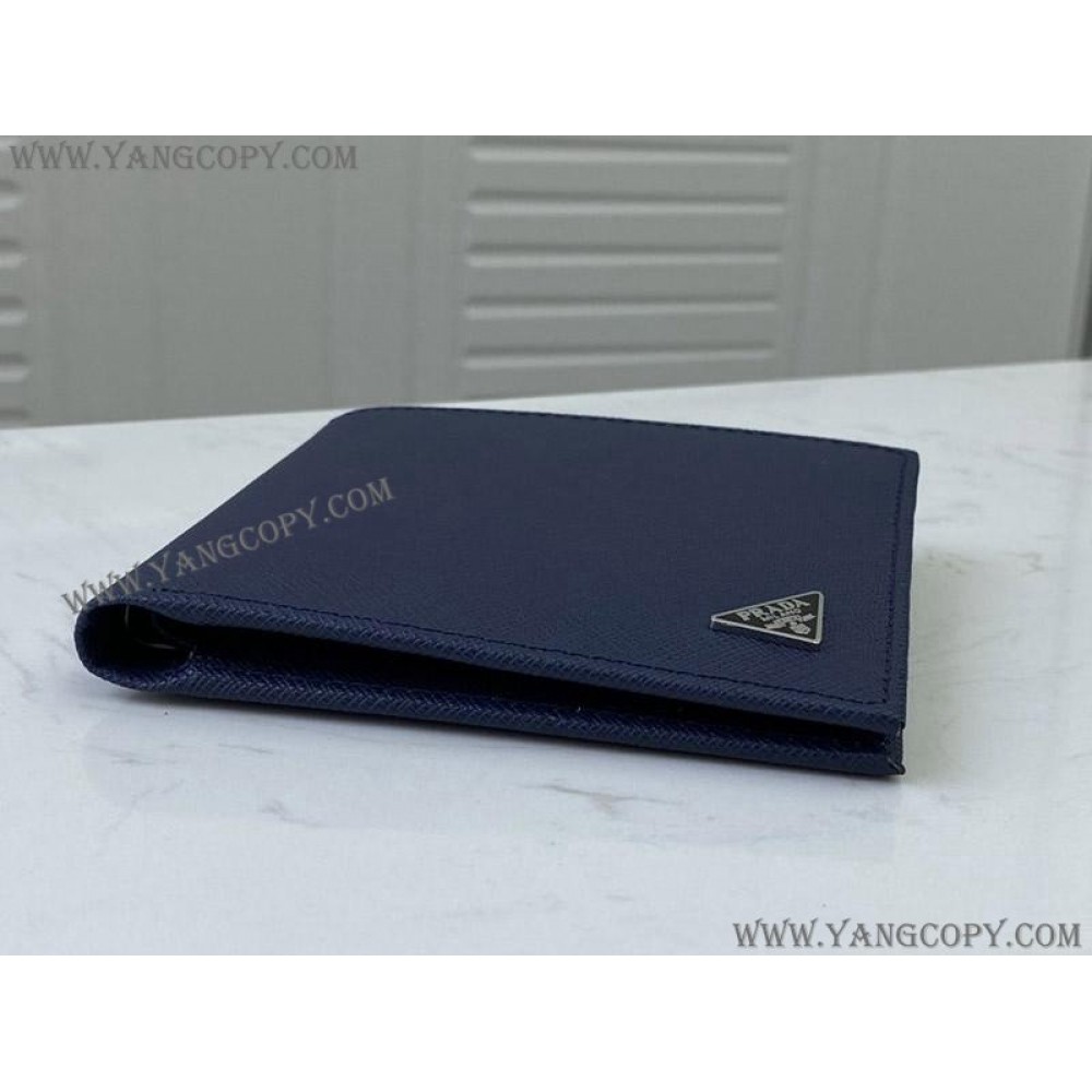 プラダ 偽物 レザー折りたたみ財布 puz73381