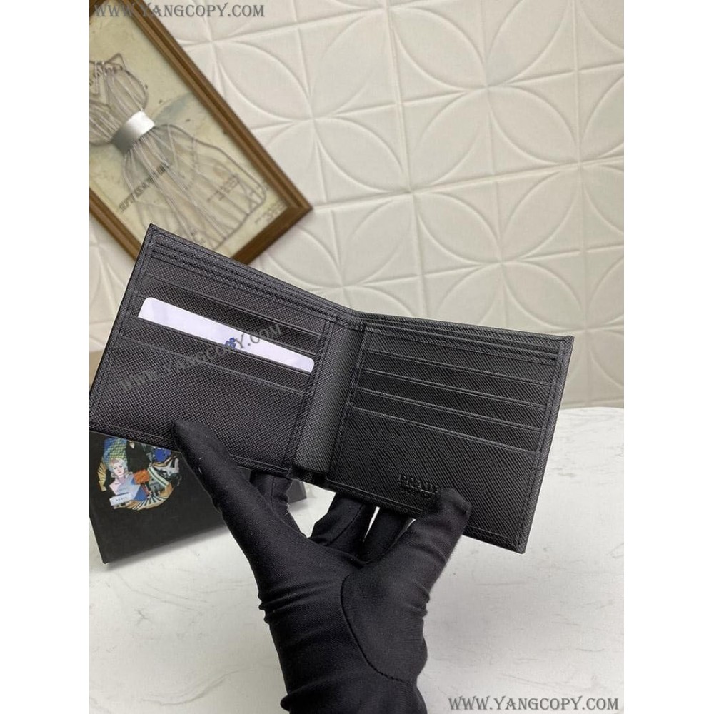 プラダ 偽物 レザー折りたたみ財布 ♪大人気！ puo86927