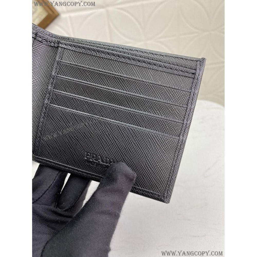 プラダ 偽物 レザー折りたたみ財布 ♪大人気！ puo86927