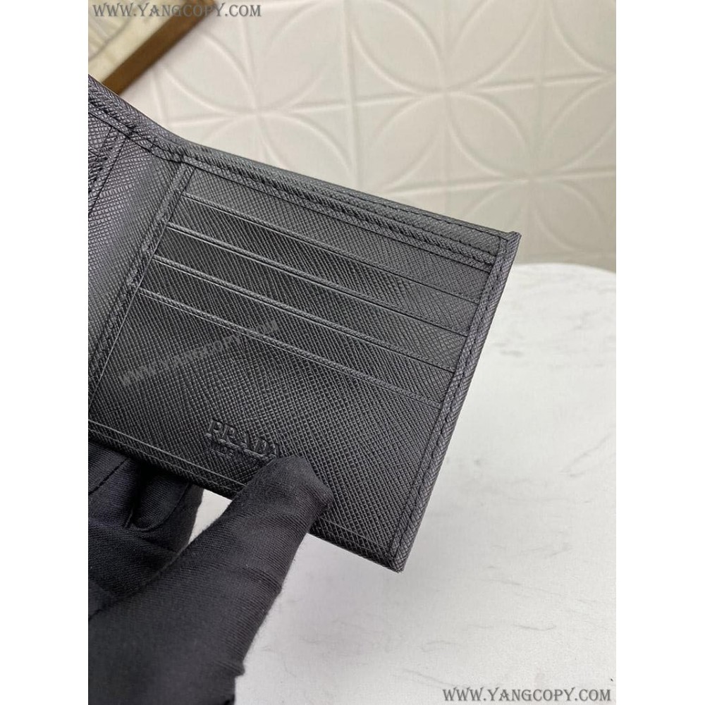 プラダ 偽物 レザー折りたたみ財布 pun29913