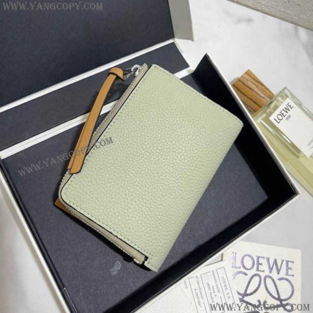 ロエベ コピー 新作スリムジップ二つ折り財布 Slim Zip Bifold Wallet lom88620