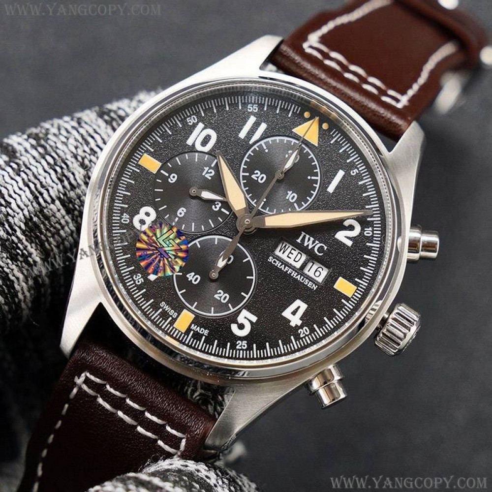 IWC スーパーコピー パイロットウォッチ クロノ オートマティック スピットファイア iwf14016