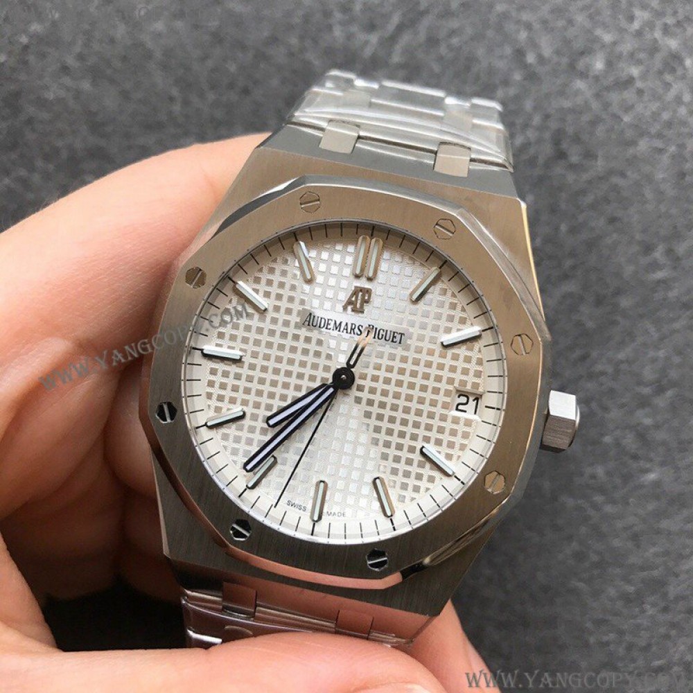 オーデマピゲ 偽物 ロイヤルオーク 41mm ブティック限定 Odj70195