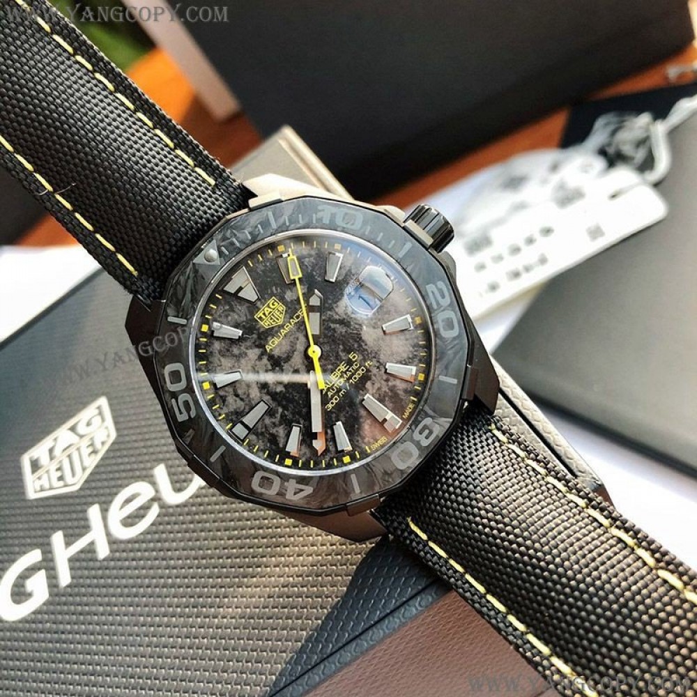 タグホイヤー 偽物 アクアレーサー 41mm WBD218C